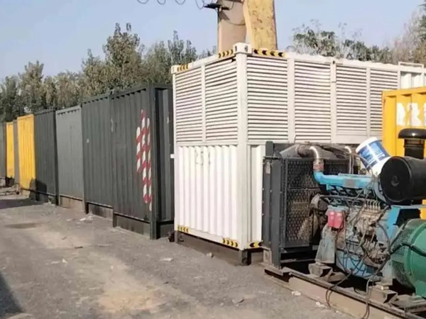 徐闻200KW柴油发电机机组每小时油耗是多少?